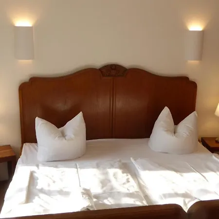 Gut Rattelvitz, Parterre B Mitte Apartamento Gingst